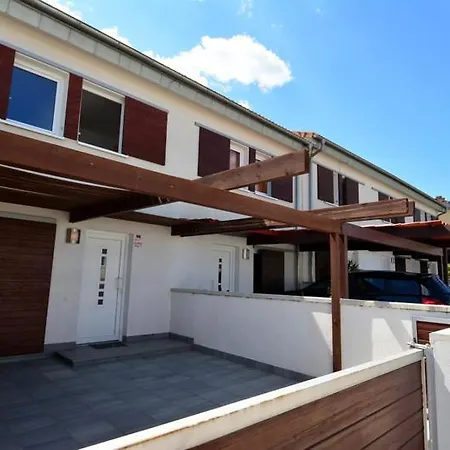 Holiday home Rosalia M *